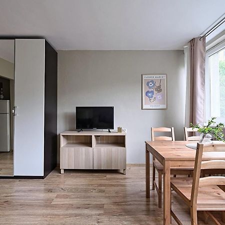 Urbannestgroup - City Center Cozy Studio - Bagno 7 Varsóvia Exterior foto